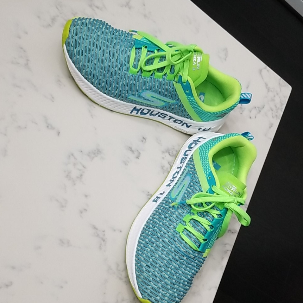 Sketcher Shoes - Picture 4 of 8